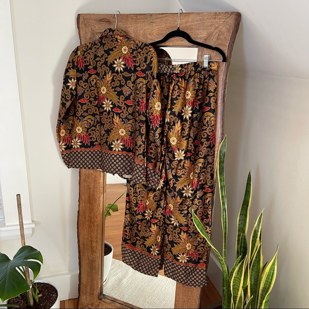 NEW Handmade in Bali Silk Blend Set (SZ S)